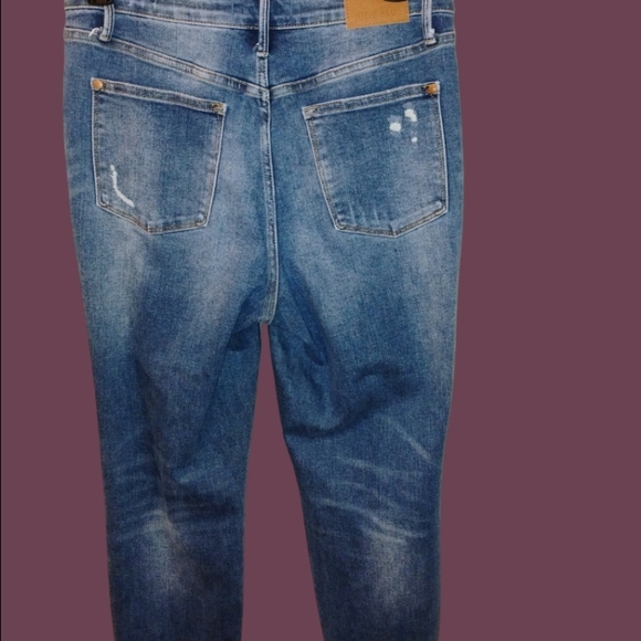 Judy Blue Distressed Skinny Jeans - Blue - Picture 3 of 8